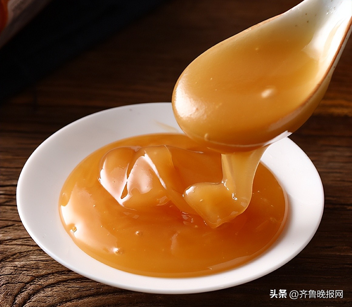 请问蜂蜜水的最佳饮用时间,蜂蜜水的正确喝法和时间