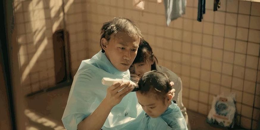 给2022年“进步最大的十位男演员”排个名：靳东第十，王骁第二