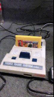 女生夏天穿靴子脚不臭吗,女生的脚和男生的脚哪个臭