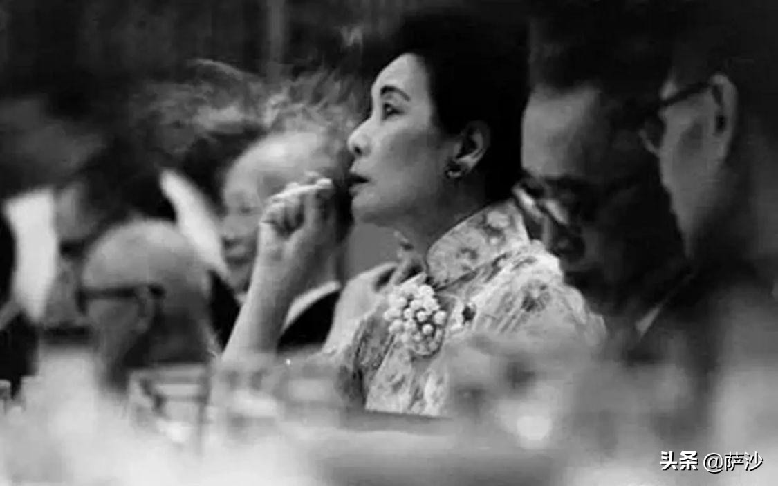 为什么宋美龄姐妹都抽香烟？民国时期的女人抽烟是身份的象征