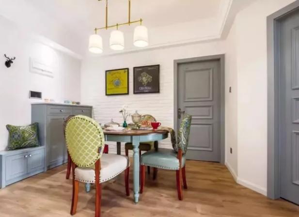 新房装修室内木门到底怎么选呢,买卧室木门怎么选价格质量