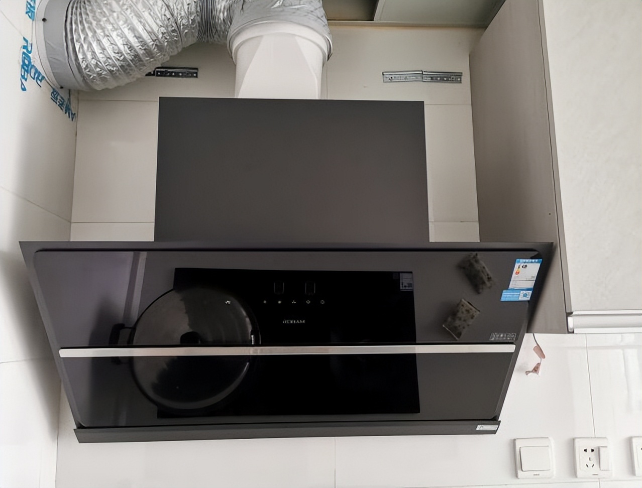 买油烟机一定要注意五个大坑,为什么不建议买传统油烟机