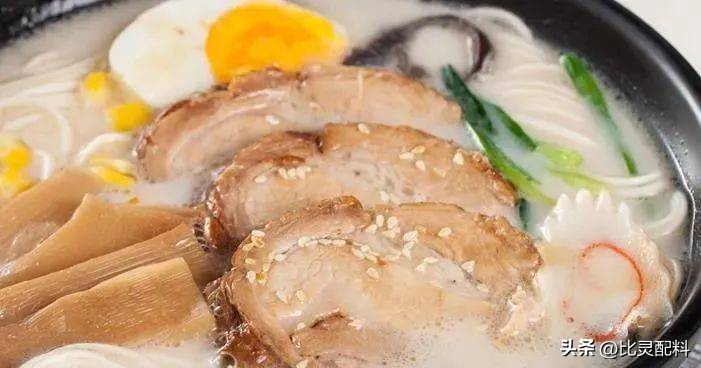 细腻丝滑入口香浓一口吃出幸福感,浓郁丝滑入口即化唇齿留香