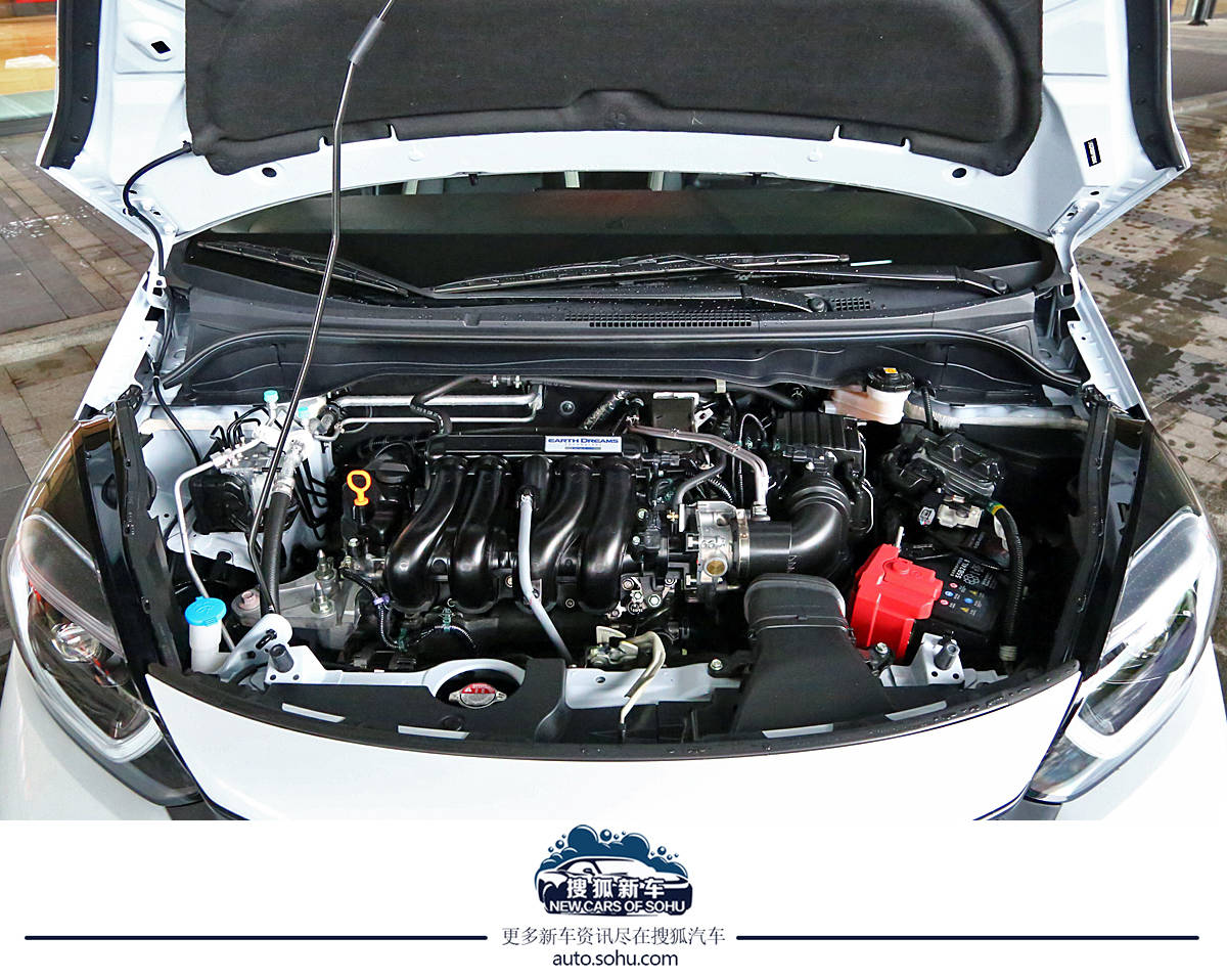 燃油车小车车,高性能燃油车的倔强试驾体验