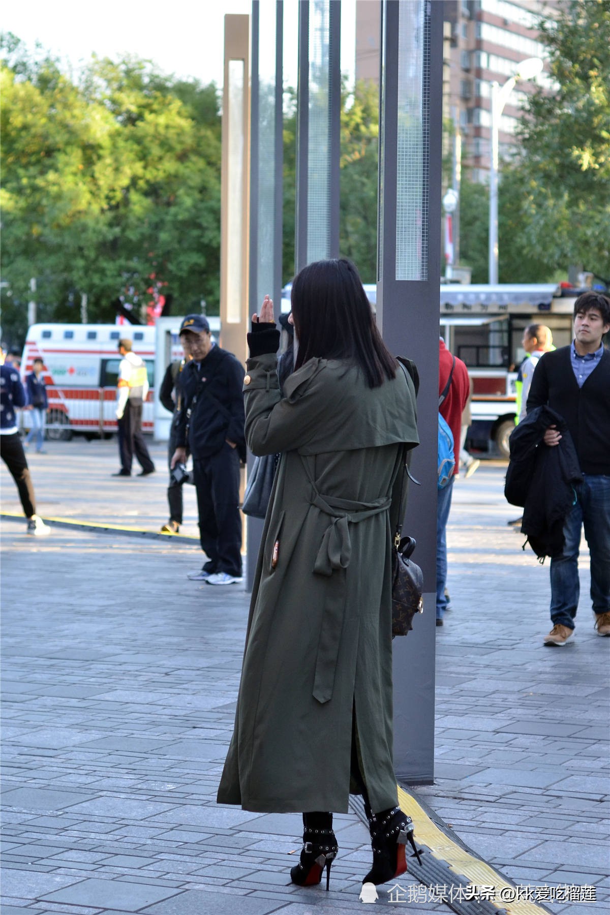 10厘米高的靴子,10厘米尖头靴