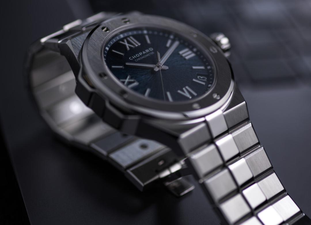 名表专柜一般都不给试戴,名表专卖店都买不到表