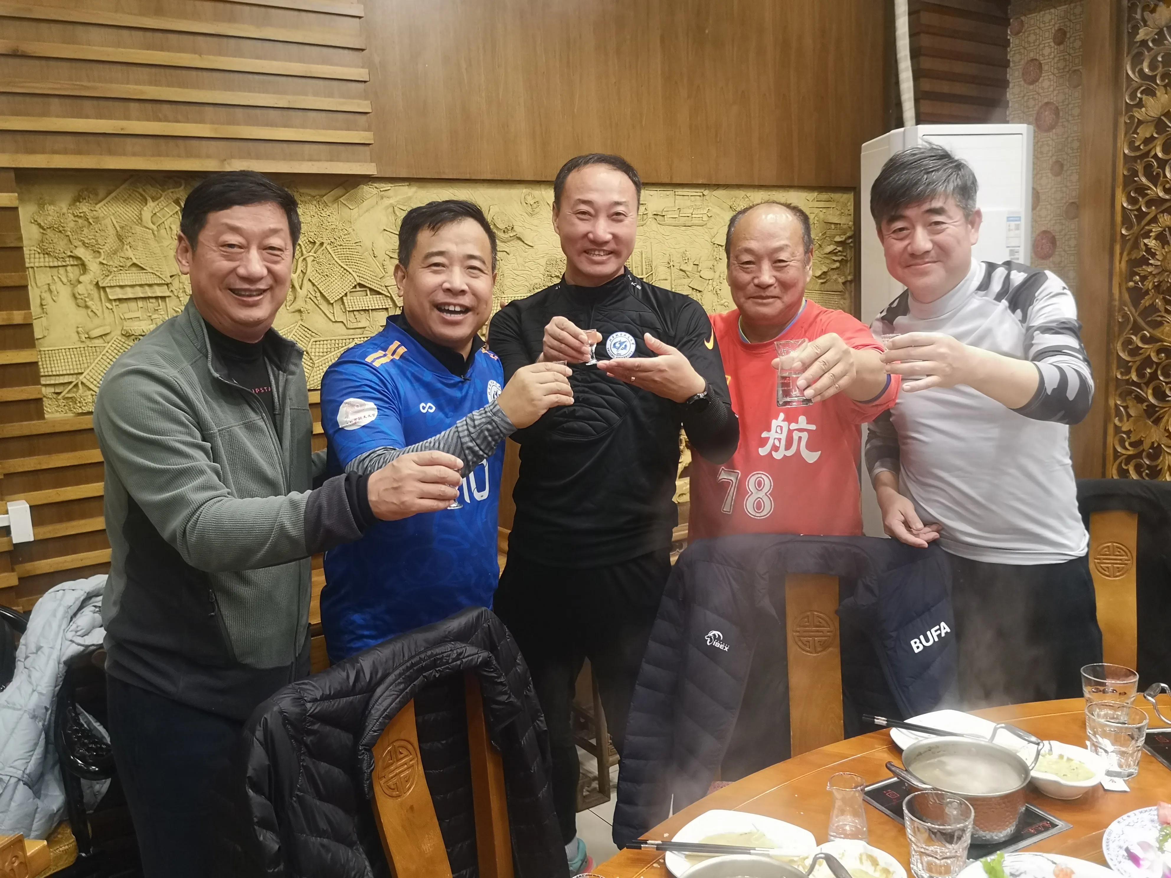 青春,真好——北航校园足球公益基金启动式之校友返校绿荫风云