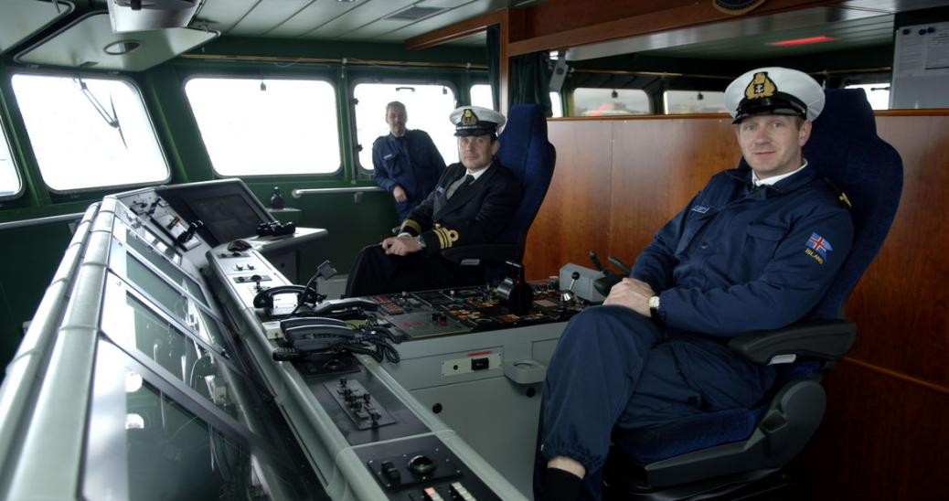 冰岛到底有多奇葩,冰岛为何只有37万人口