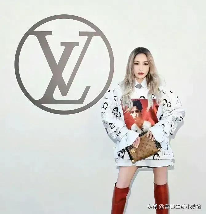 萧亚轩出席活动,萧亚轩亮相巴黎时装周