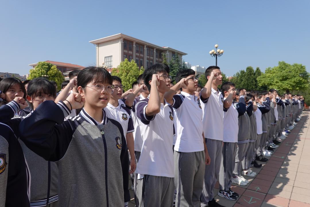 拼搏进取不负韶华无悔青春,拼搏奋斗迎高考不负青春