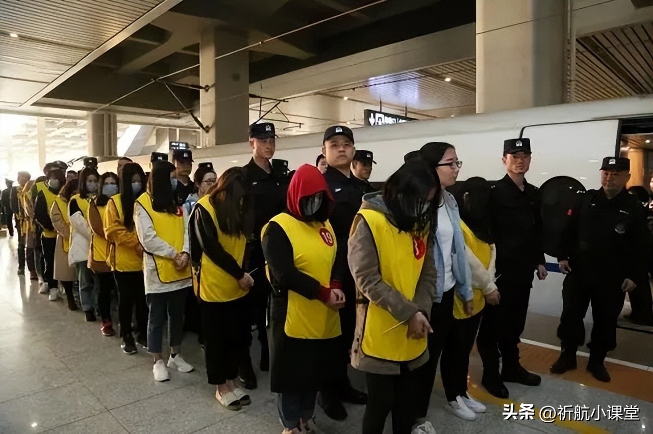 获利28亿元！89人自杀！39万人受害！“套路贷”如何让人还不起？