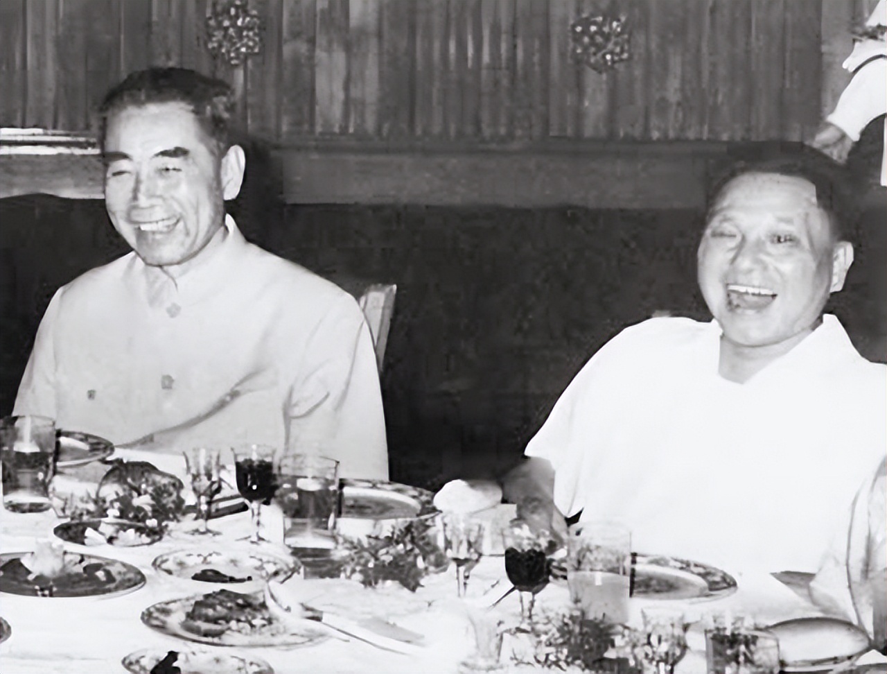 毛主席问*小平邓**：我死后中国会是什么样？他的回答令主席满意点头