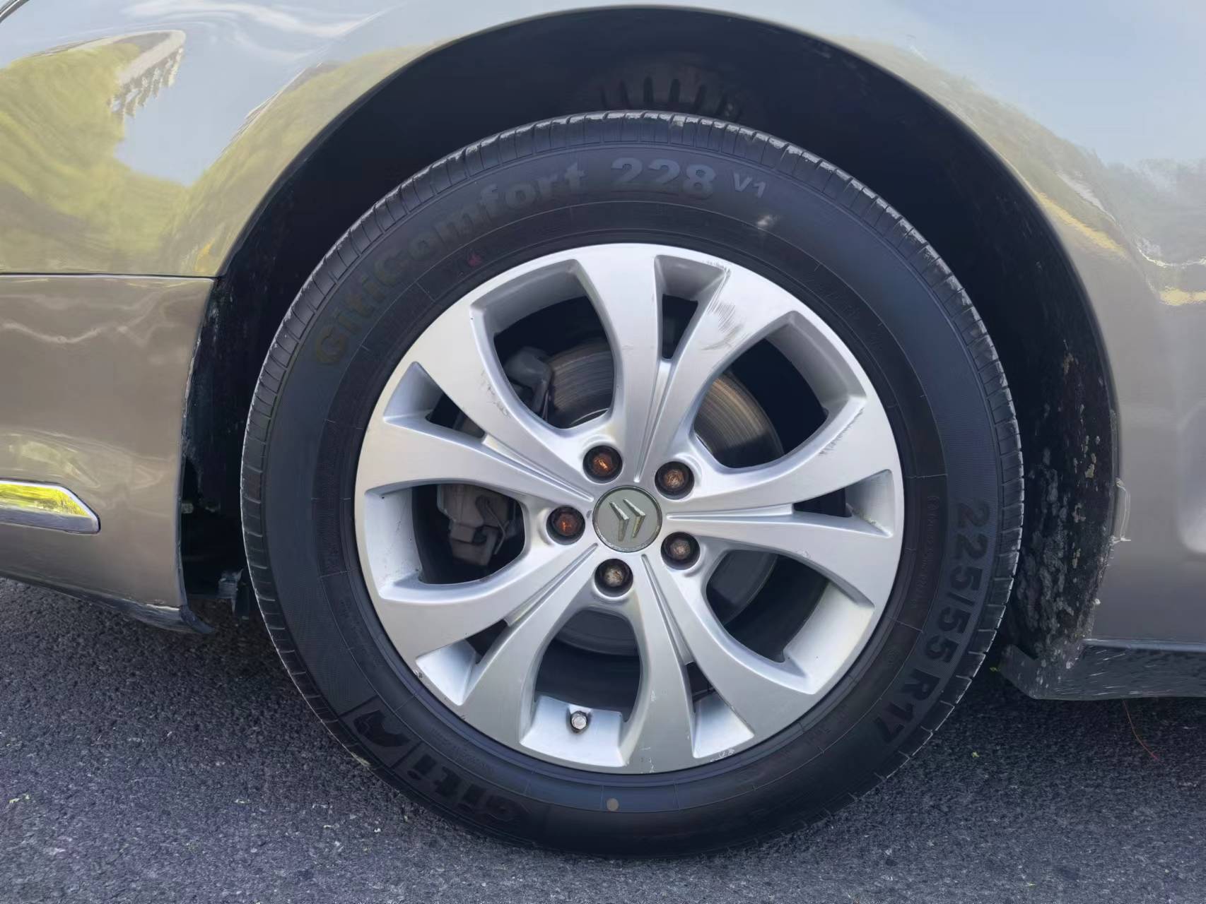 1.6万买一台11年的雪铁龙c5还是2.3排量的，算不算捡漏