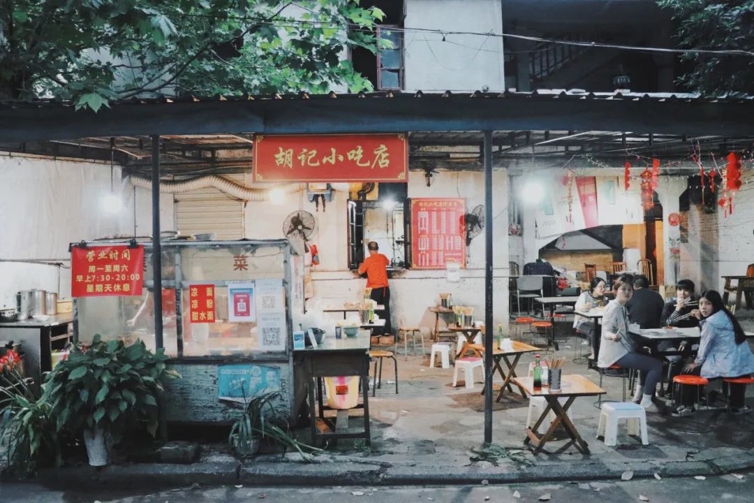 去成都必打卡的8家地道馆子,成都本地人必吃十大馆子排名