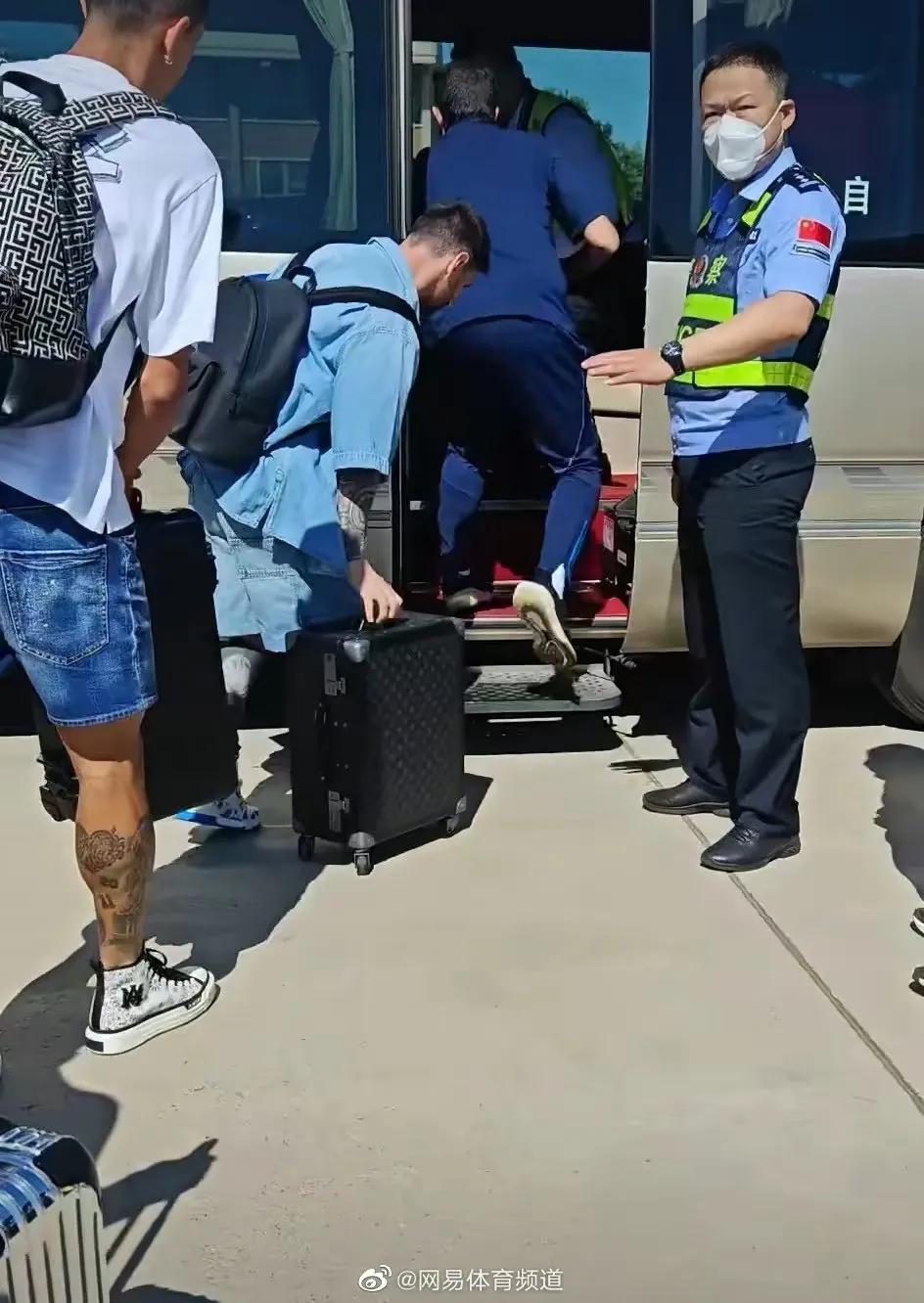 球王梅西点球大战,球王梅西进球法国球迷