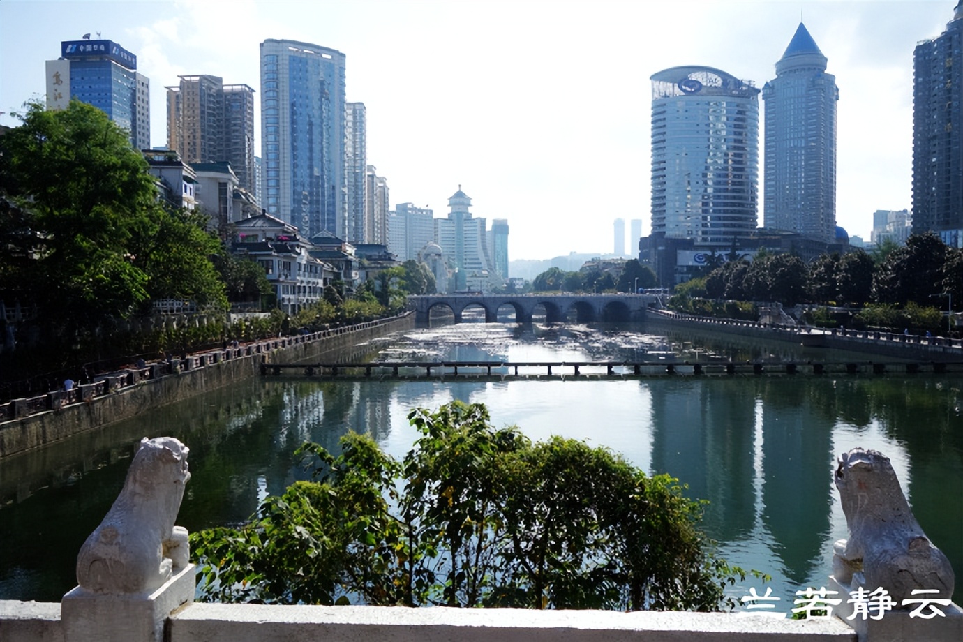贵阳多彩贵州位置,贵阳多彩贵州城风景区