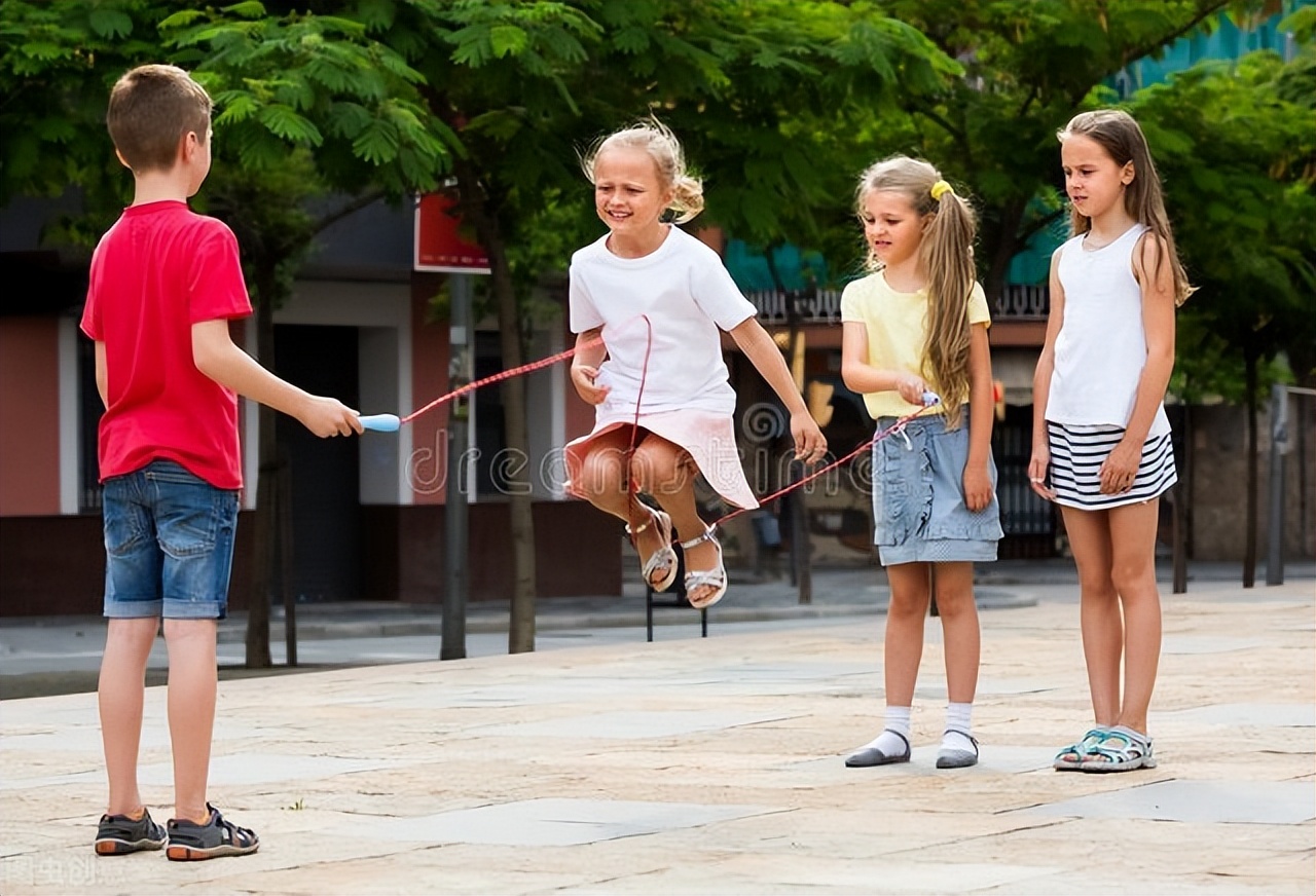 促进小学生长高的运动,篮球运动促进长高的动作