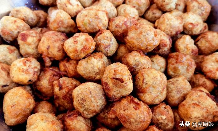 炸肉丸子怎样才能炸得又酥又脆,炸肉丸子加什么料可以让丸子蓬松