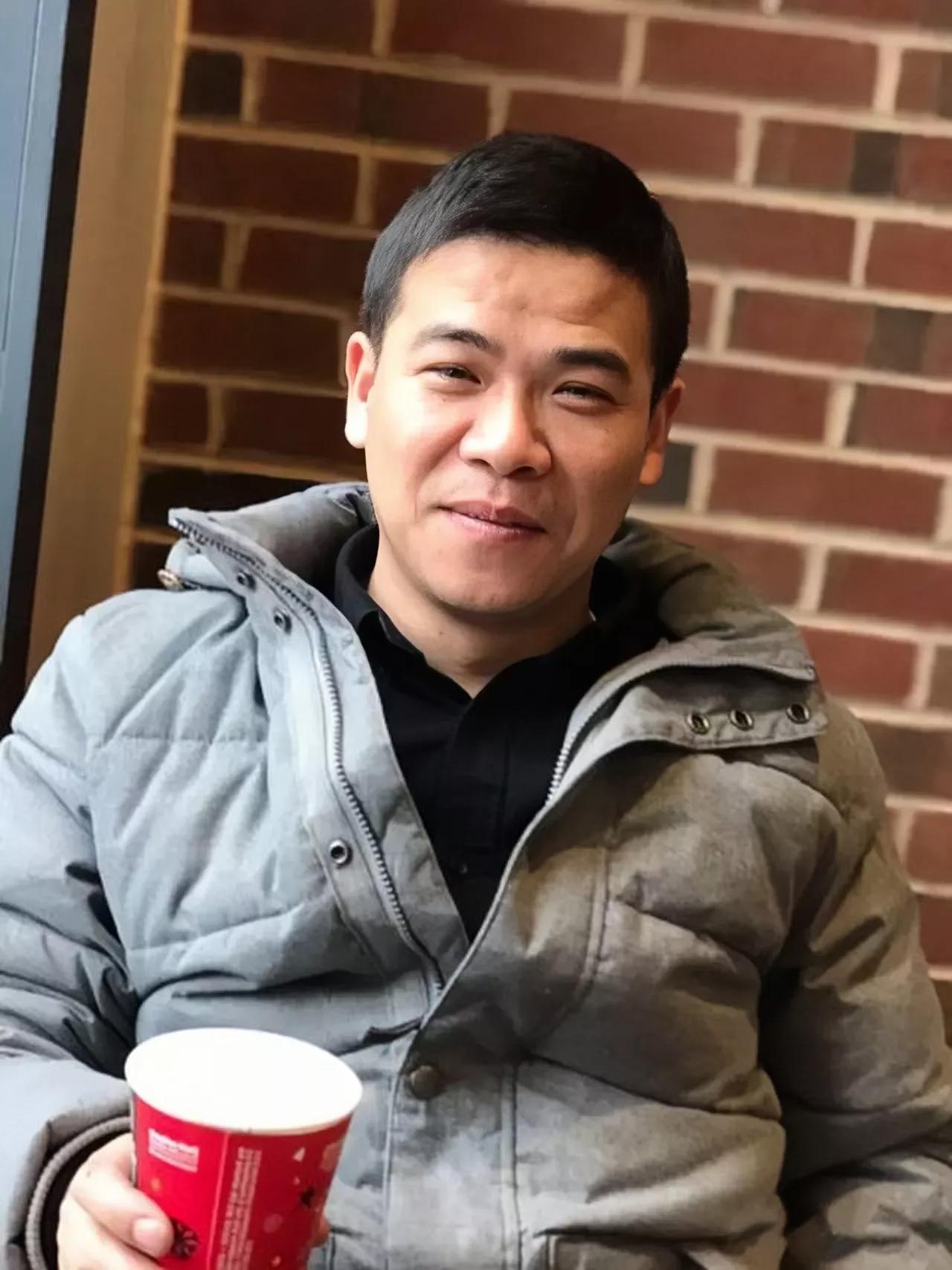 美国开网约车月入5万,小伙开网约车挑战月入两万