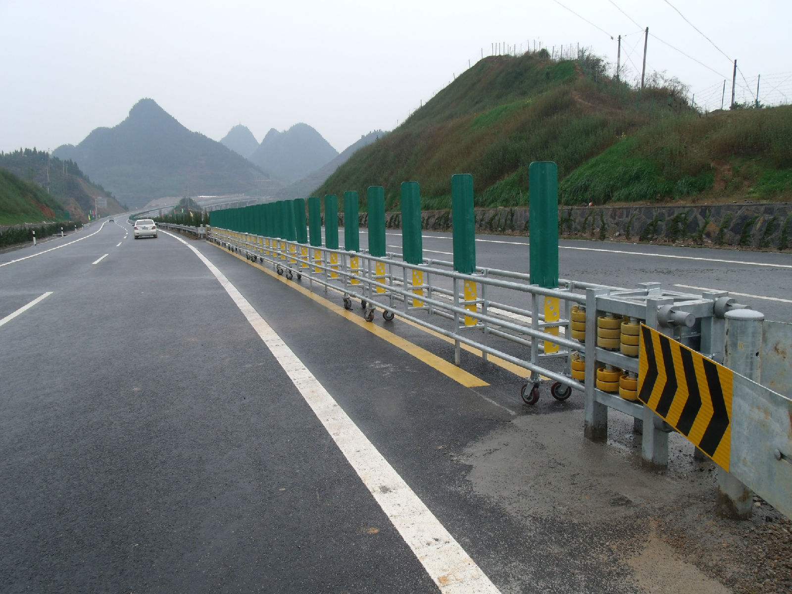 刹车失灵如何正确处理,刹车失灵的应对措施视频