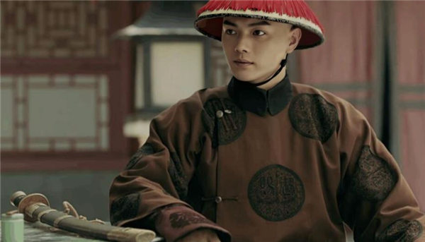 正一品的清朝官员,清朝官员工资从九品到正一品