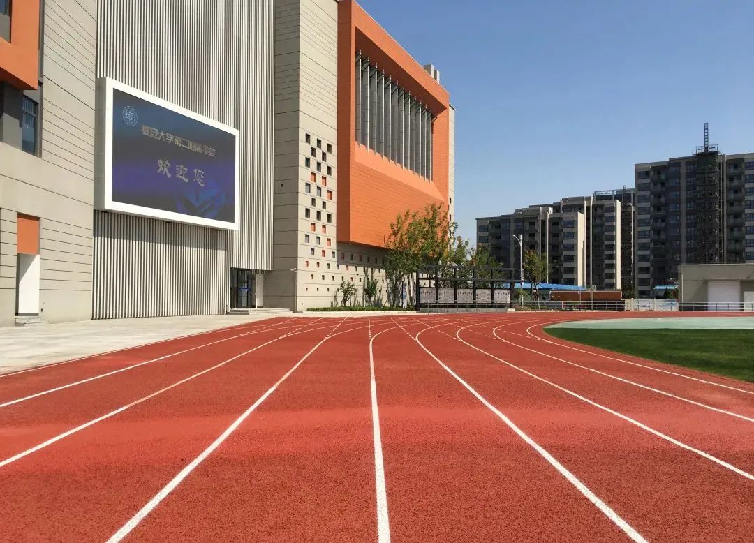 新江湾小学丶初中丶高中简介和校园实景照片！学校对口小区一栏