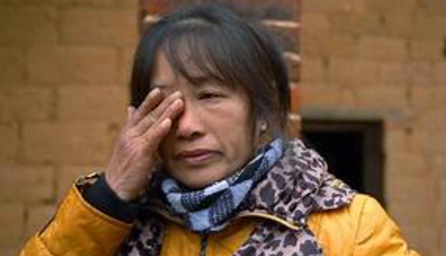 那年，我硬生生的被一个女生灌醉，第二天醒来发现躺在她的床上