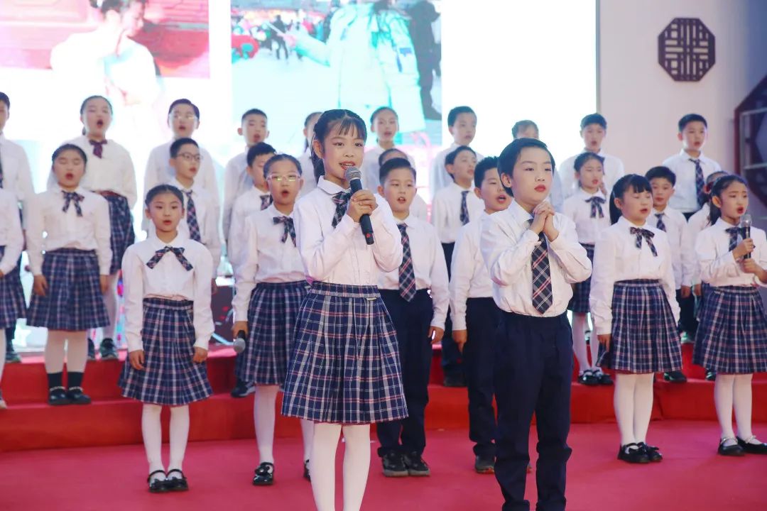 四个篇章，五彩荧光，江北新区这所小学在星空下见证成长！