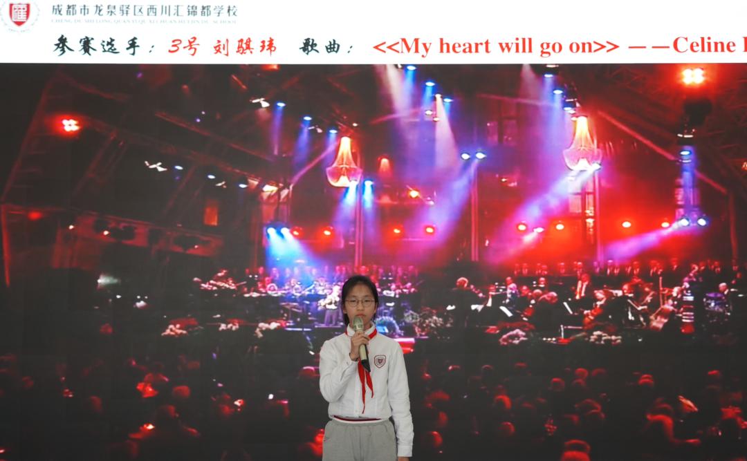 双胞胎姐妹在一个学校上学,双胞胎姐妹在同一所学校