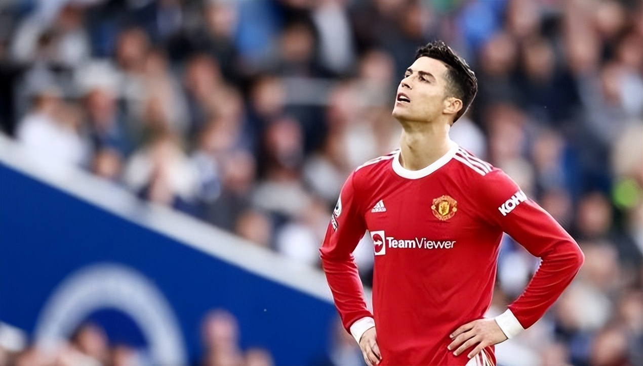 不可阻挡c罗30大献技时刻,c罗替补登场独自一人离场