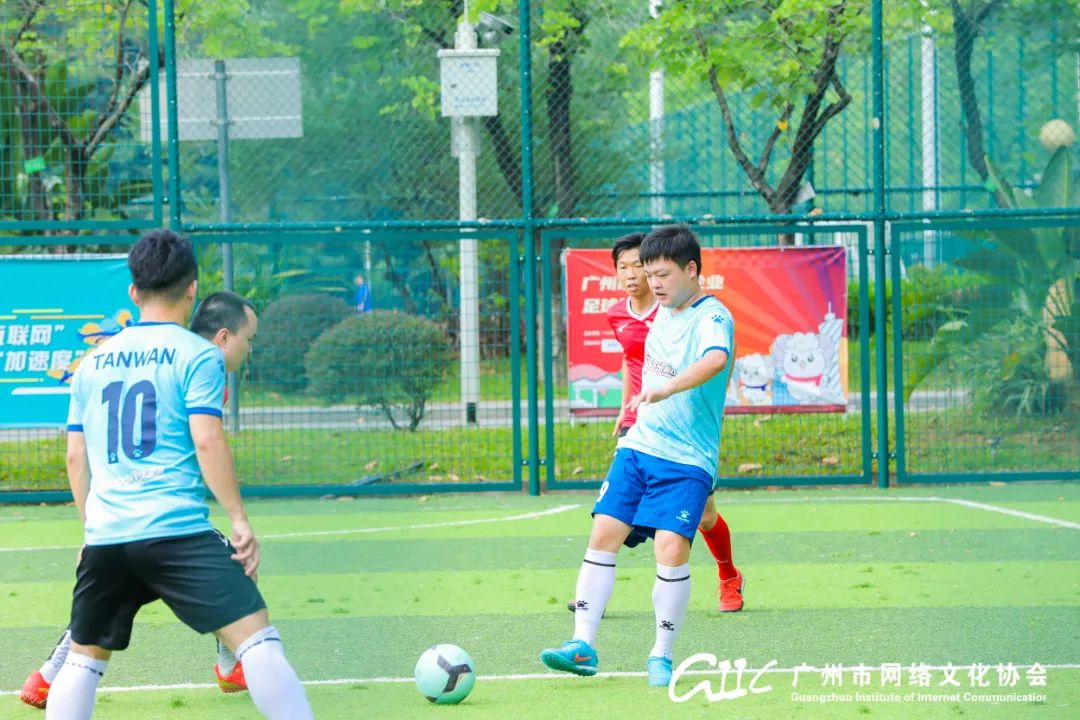 激情绿茵足球游戏,激情绿茵足球游戏生涯