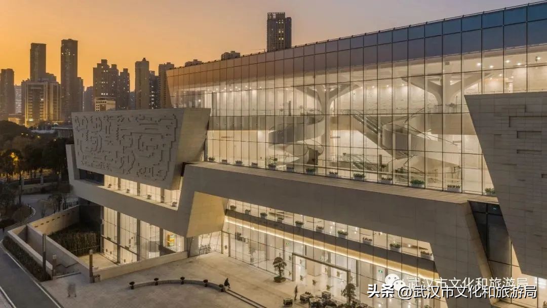 武汉新建地标性建筑,武汉青山区地标式建筑