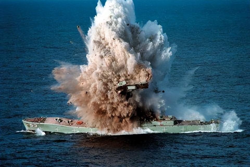 美国想让中国认输？拉日印澳三国参战，打基础设施和远洋商船！