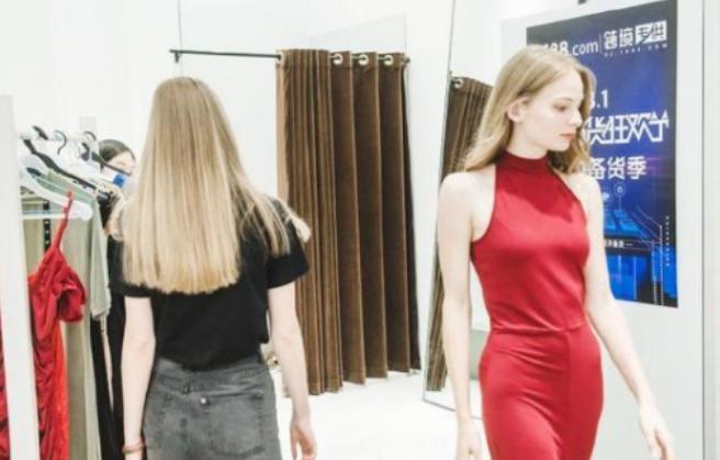 大部分模特一个月的真实收入揭秘,国外模特一个月能挣多少钱