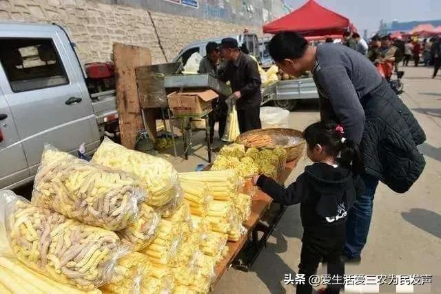 地摊生意最赚钱的项目,现在流行摆地摊摆什么地摊最赚钱