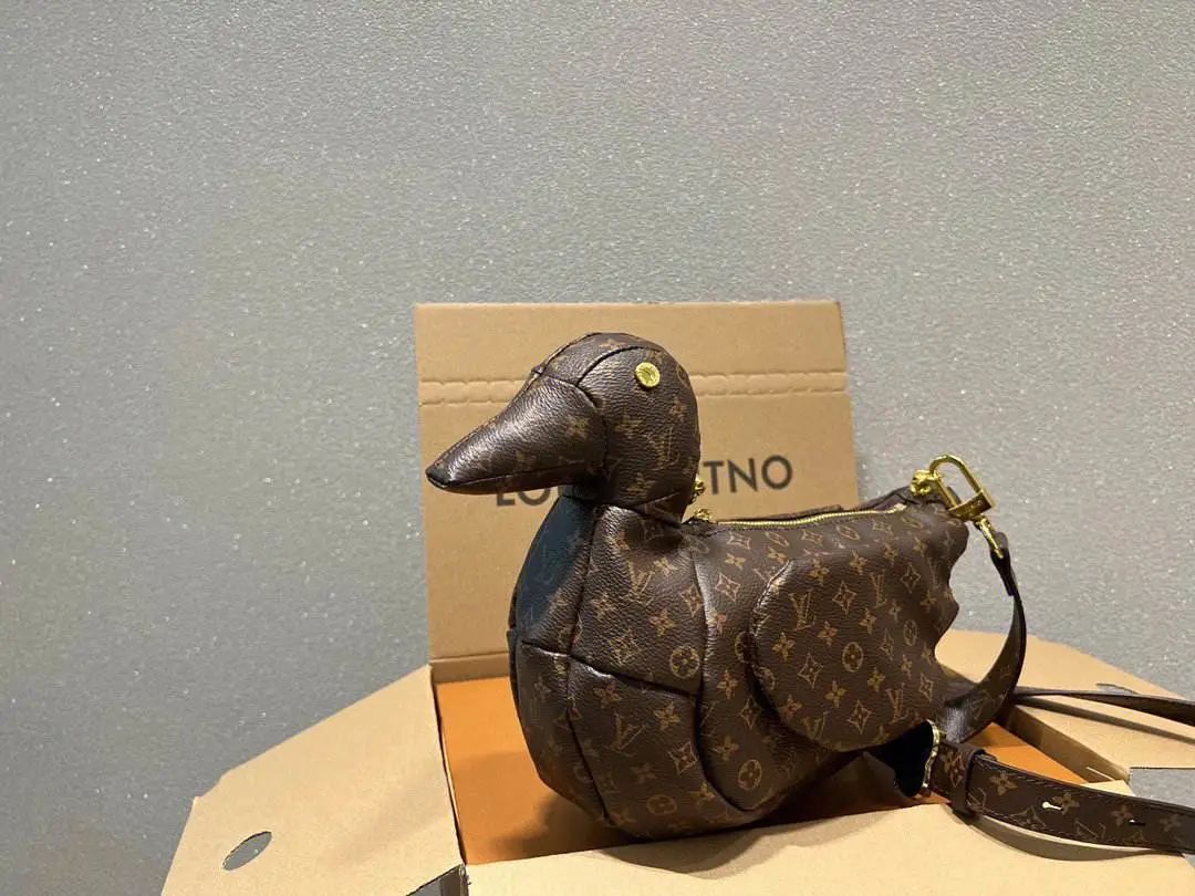 今年流行的lv包包款式,小个子最百搭的奢侈包包lv