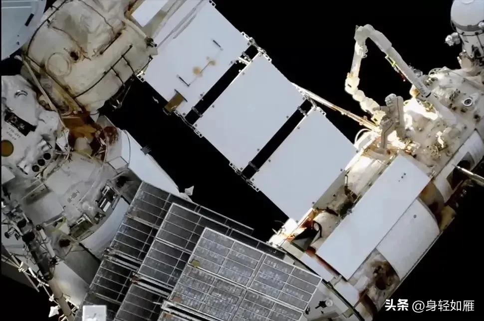 俄罗斯太空行走的过程,俄罗斯太空行走5秒