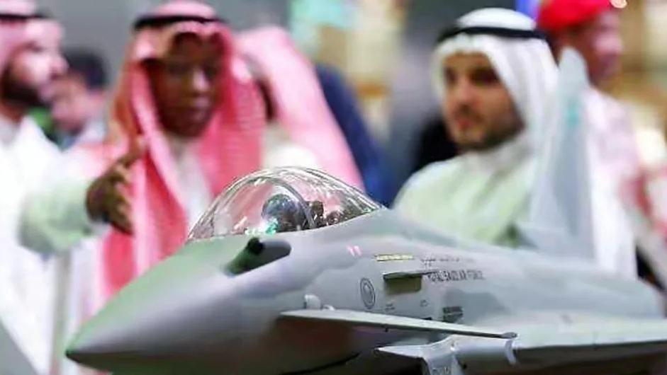 沙特采购12艘052d驱逐舰真实吗,052d驱逐舰沙特防务展现场