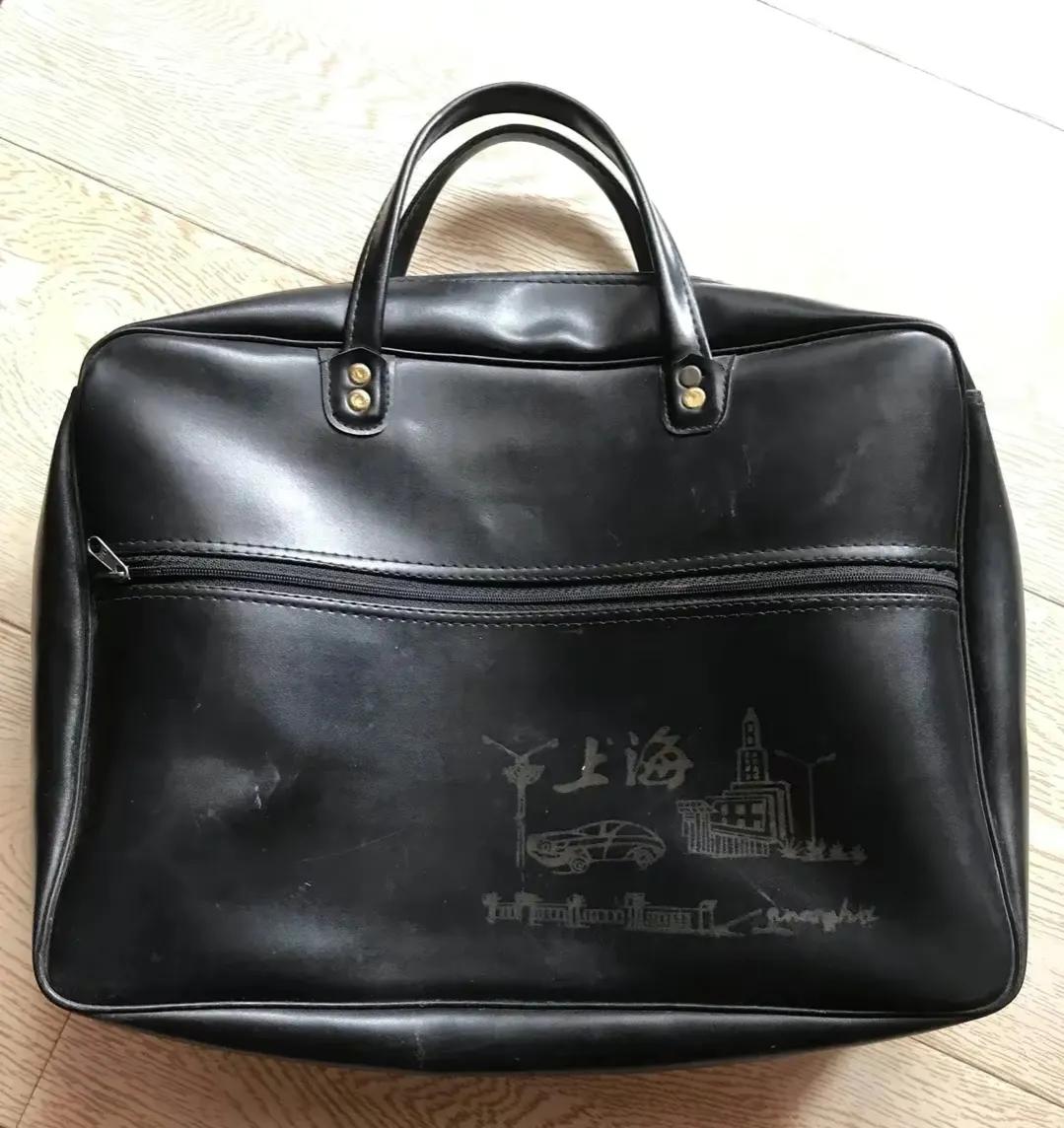 你可还记得黑白电视机上的彩色贴膜？回顾一些八九十年代生活用品