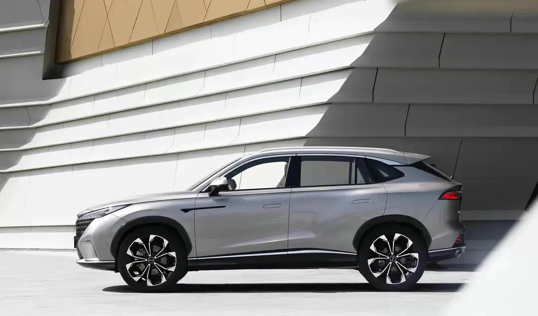 新车持续更新,买新车故障不断