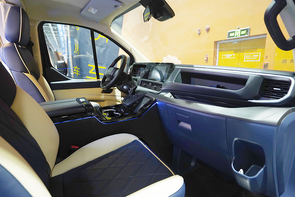 C本可开，主打个性定制化！搏创全顺升顶商旅房车满足7口之家出行