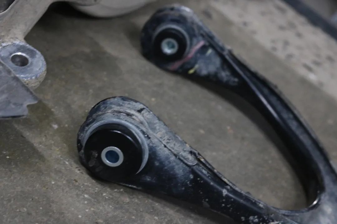 翻新车十二代皇冠修复全过程,12代皇冠25万公里要更换什么