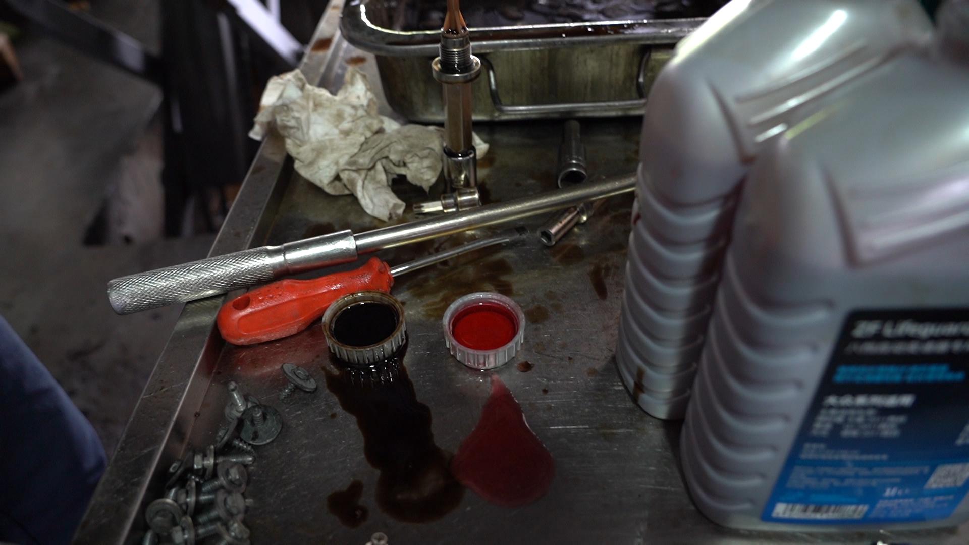 日产轩逸变速箱cvt维修案例,日产轩逸变速箱加油不跳挡