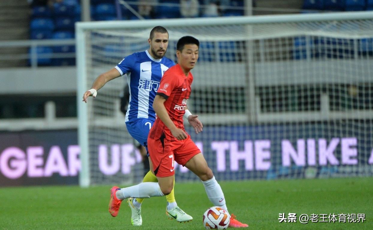 上海双雄联手回归，海港、申花并列领跑积分榜，这才是真正的德比