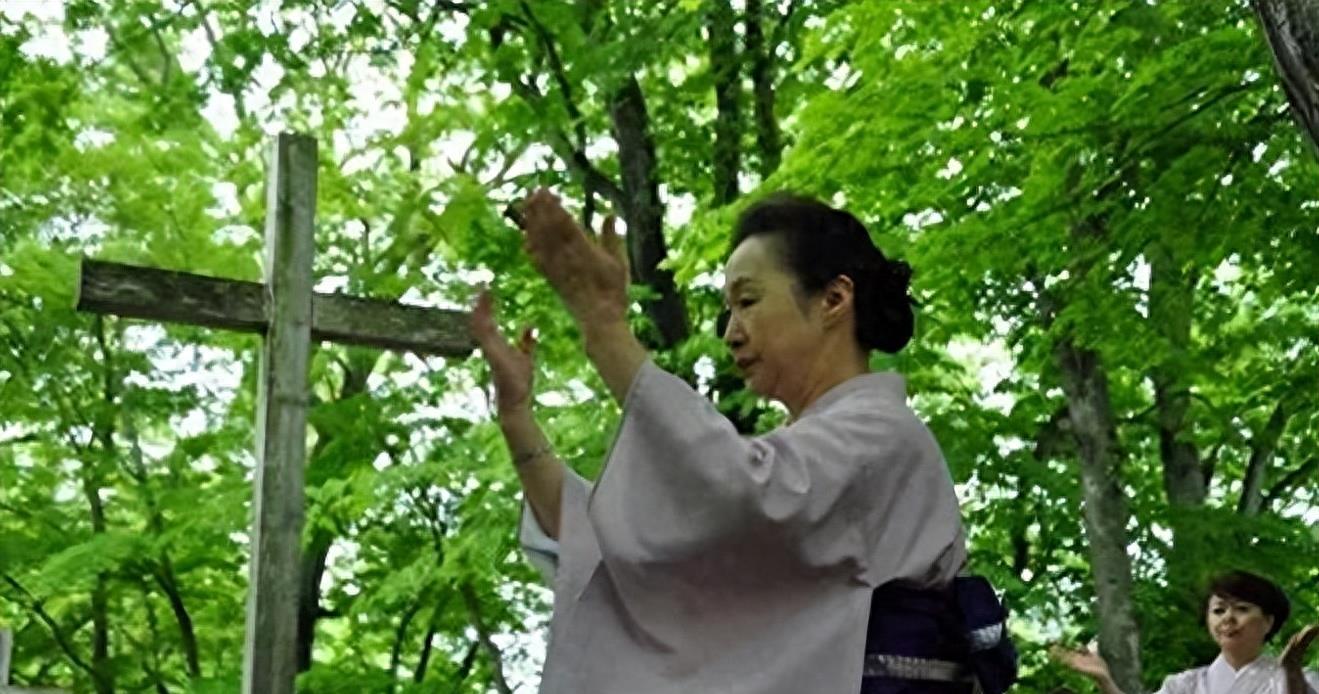 13个活久见事实：全世界嘴巴最大的女人，阴道长“牙齿”