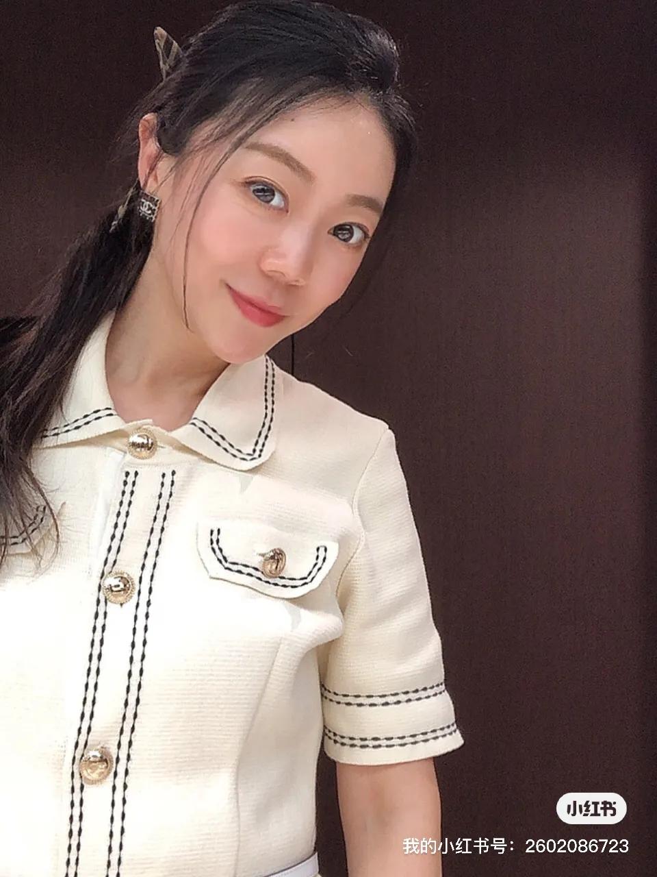 粉色华伦天奴高跟鞋搭配铆钉鞋 (胖人穿华伦天奴铆钉平底鞋搭配)