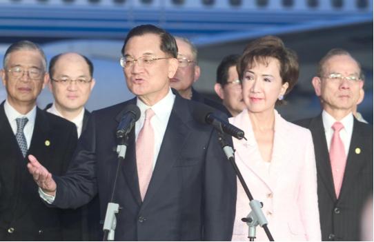 连战谈两岸统一条件,如何看待连战的中华民国言论