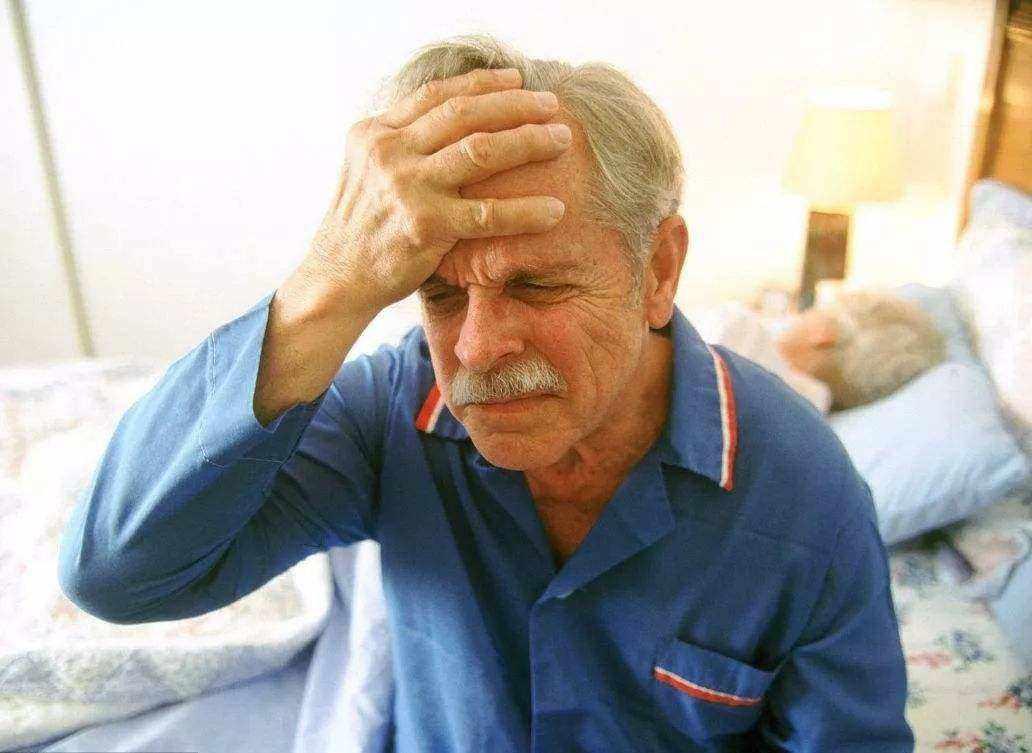 大脑萎缩严重时会产生什么后果,大脑在慢慢的萎缩是什么症状