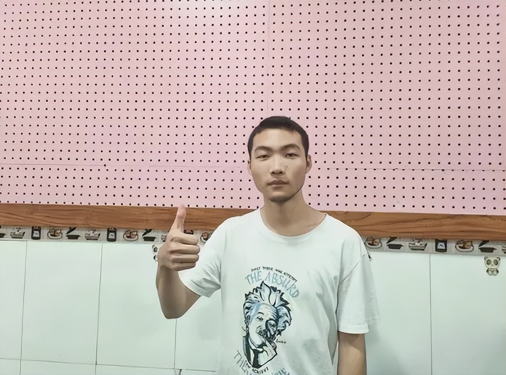 新闻采访省高考状元谈错题本,高考学霸错题本