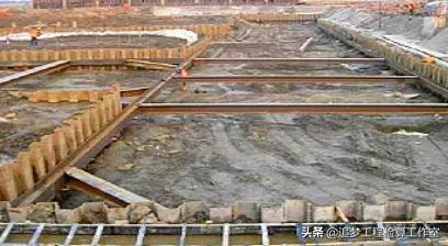 深基坑支护钢板桩与锚索施工视频,钢板桩基坑支护工艺有哪几种